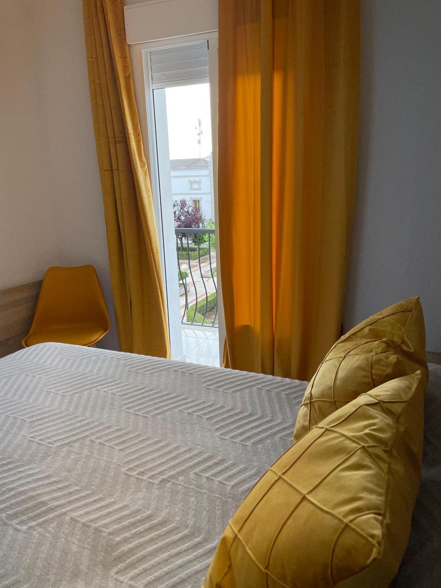 Hostal Calderon De La Barca Zalamea de la Serena 外观 照片